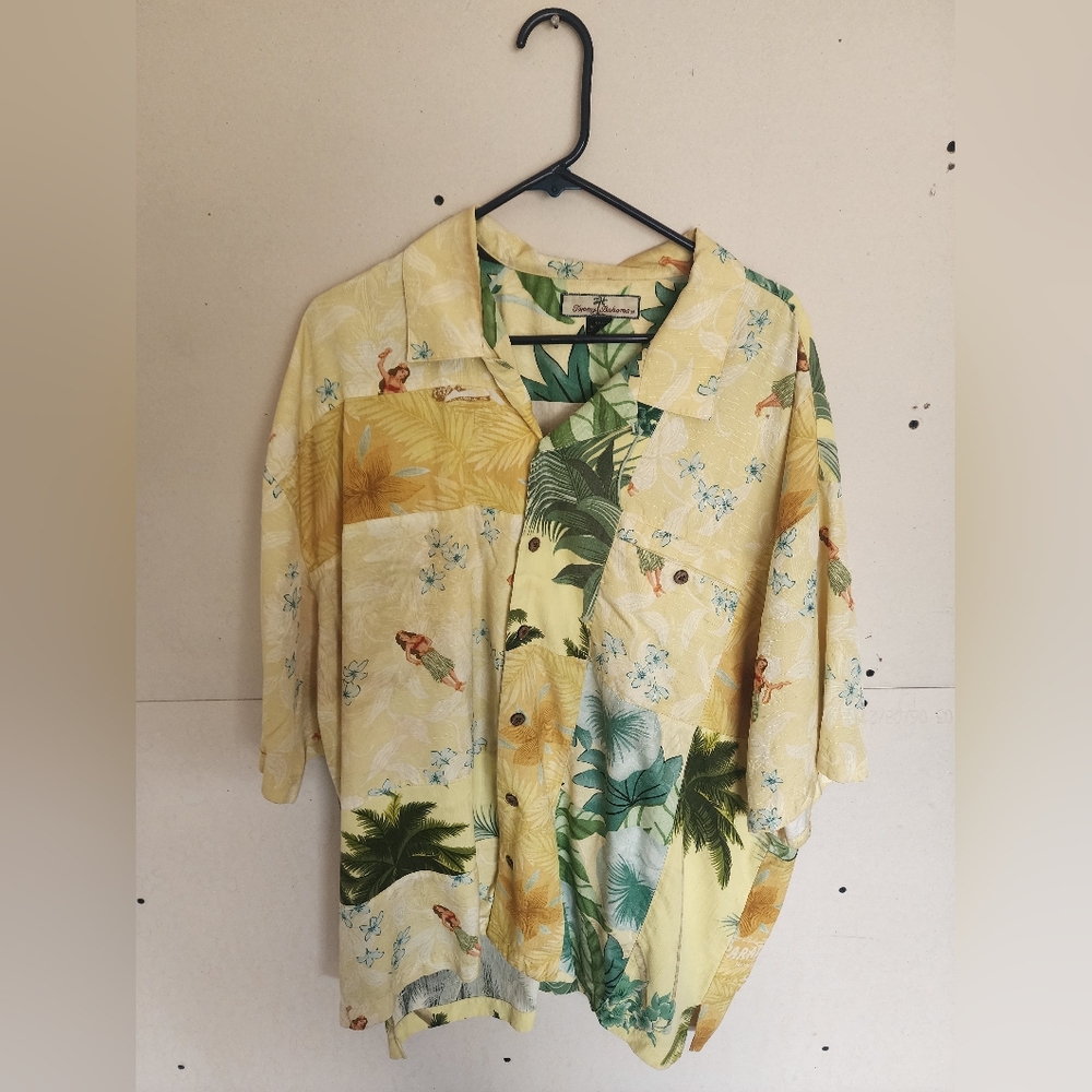 Tommy Bahama Mens Shirt Size XXL. Like New!